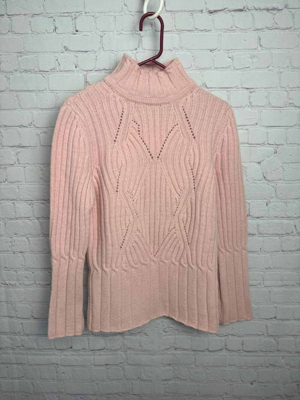 Purely merino size medium lambs wool light pink knitted sweater grannycore